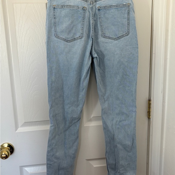 Abercrombie & Fitch Distressed Mom Jeans Size 25/0 - Picture 4 of 4